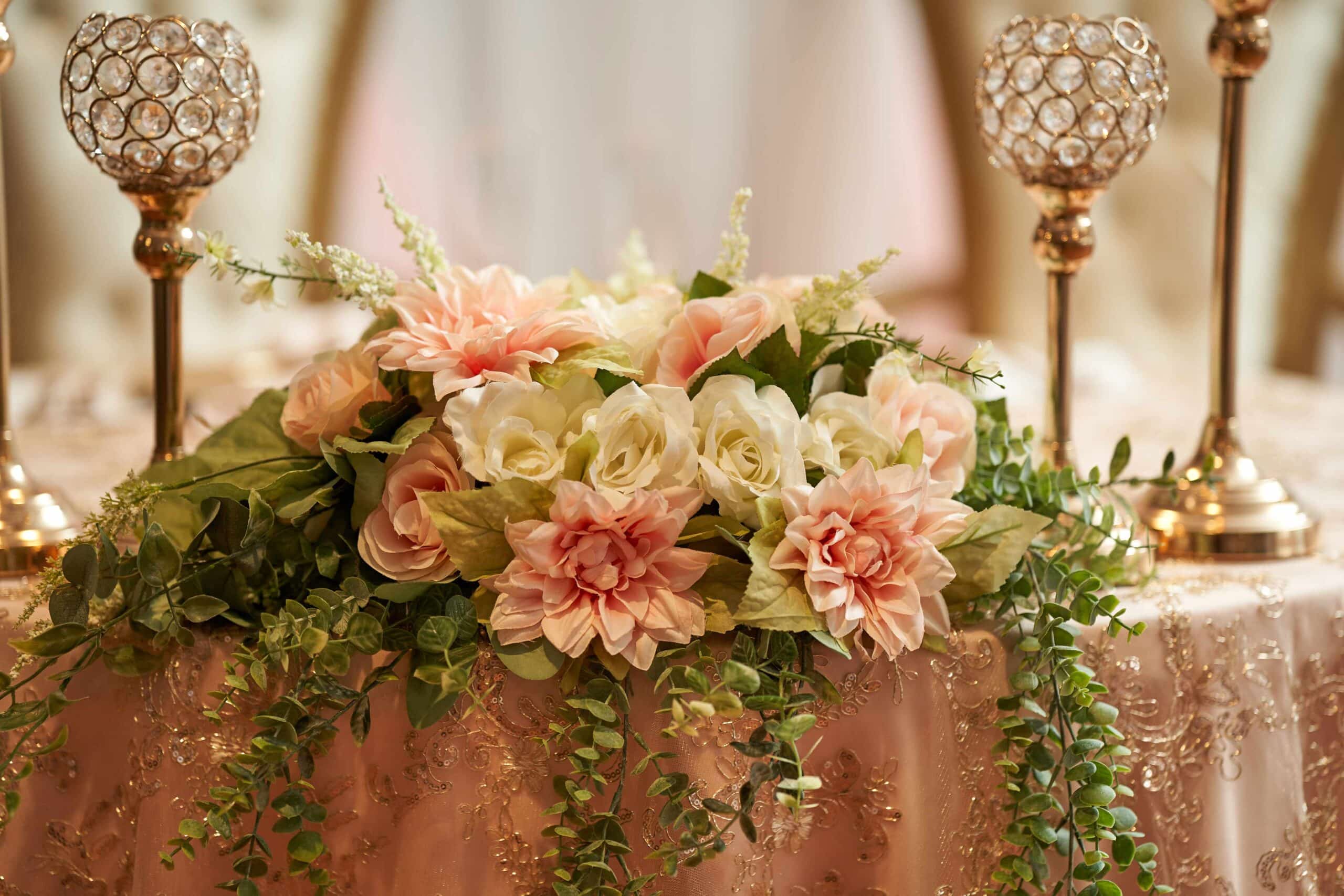 Floral table centerpiece close-up by Amore Events II